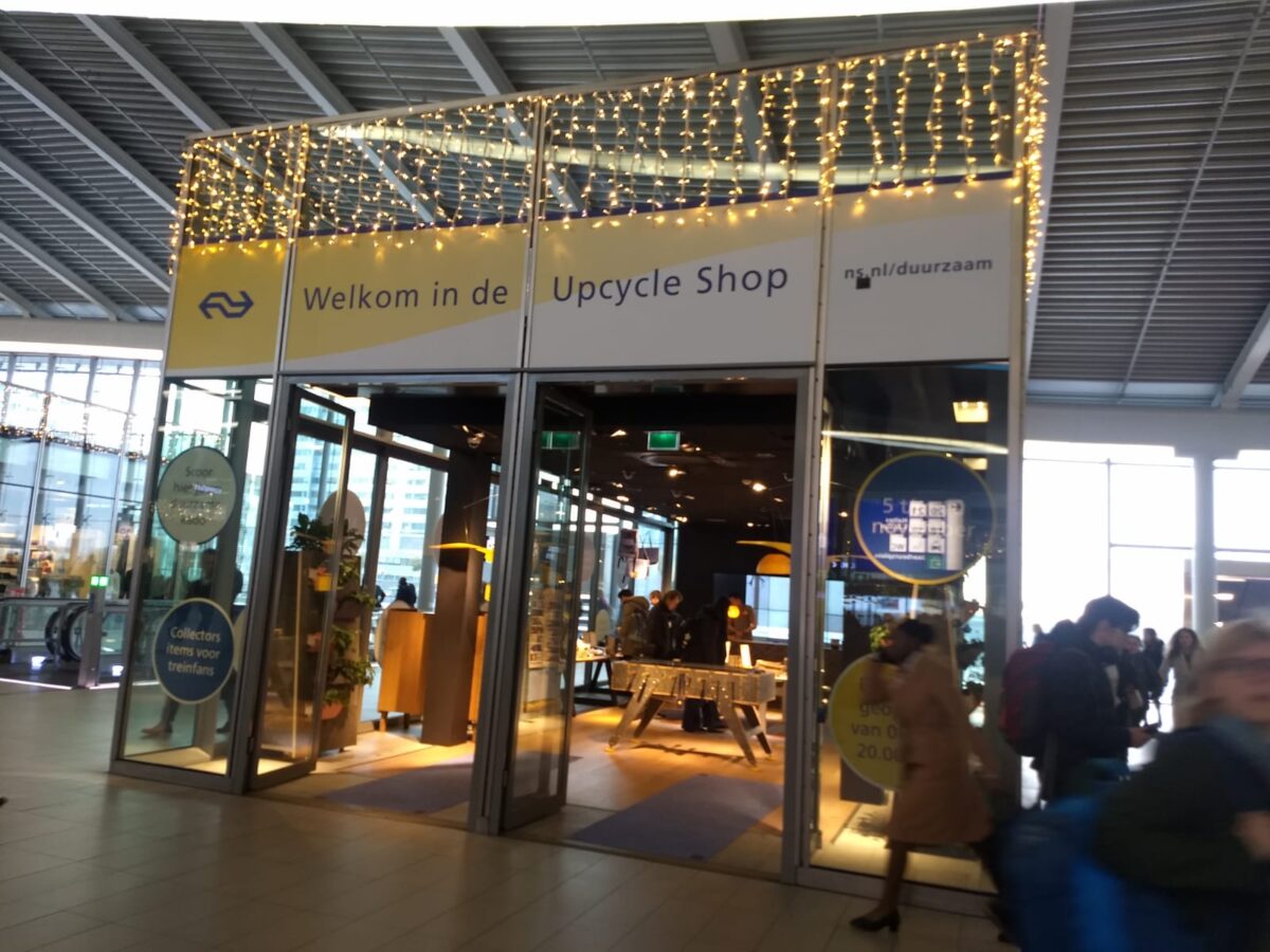 Upcycleshop op het NS station in Utrecht